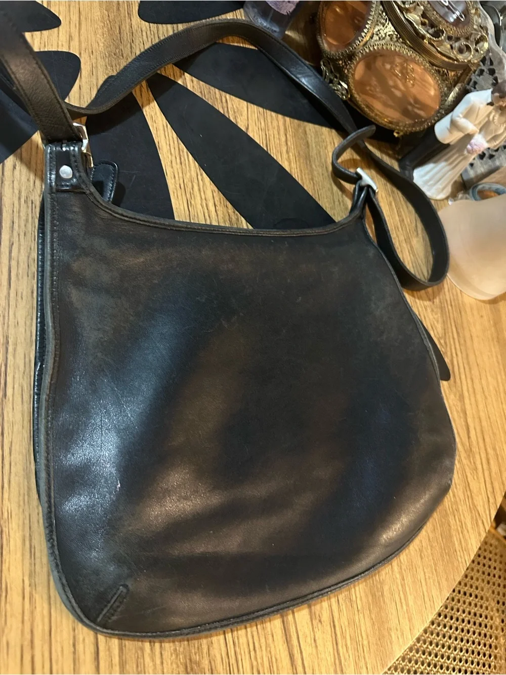 Vintage Coach Black Leather Crossbody Bag 9082 - 90’s